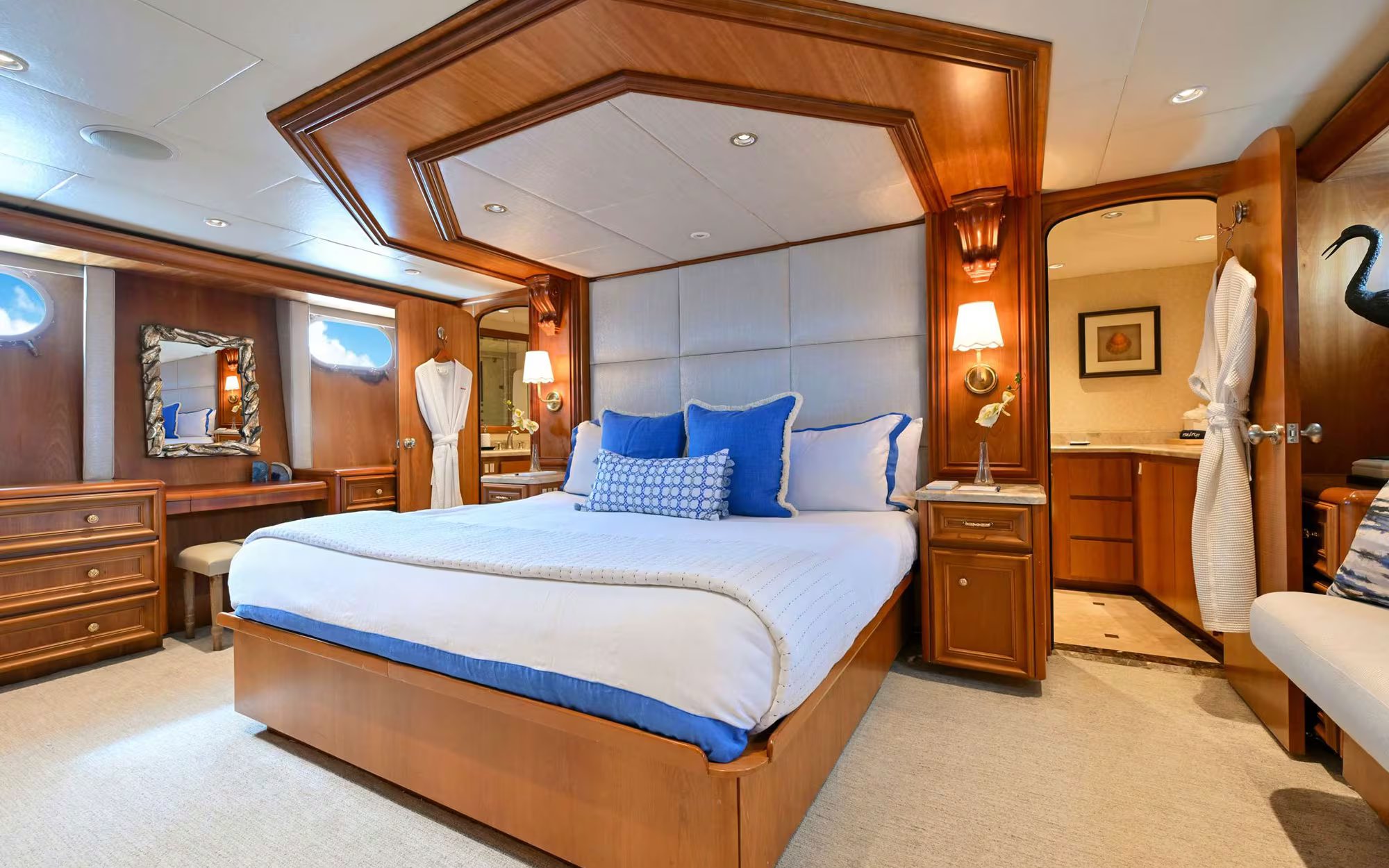 BIRDY yacht detail photo