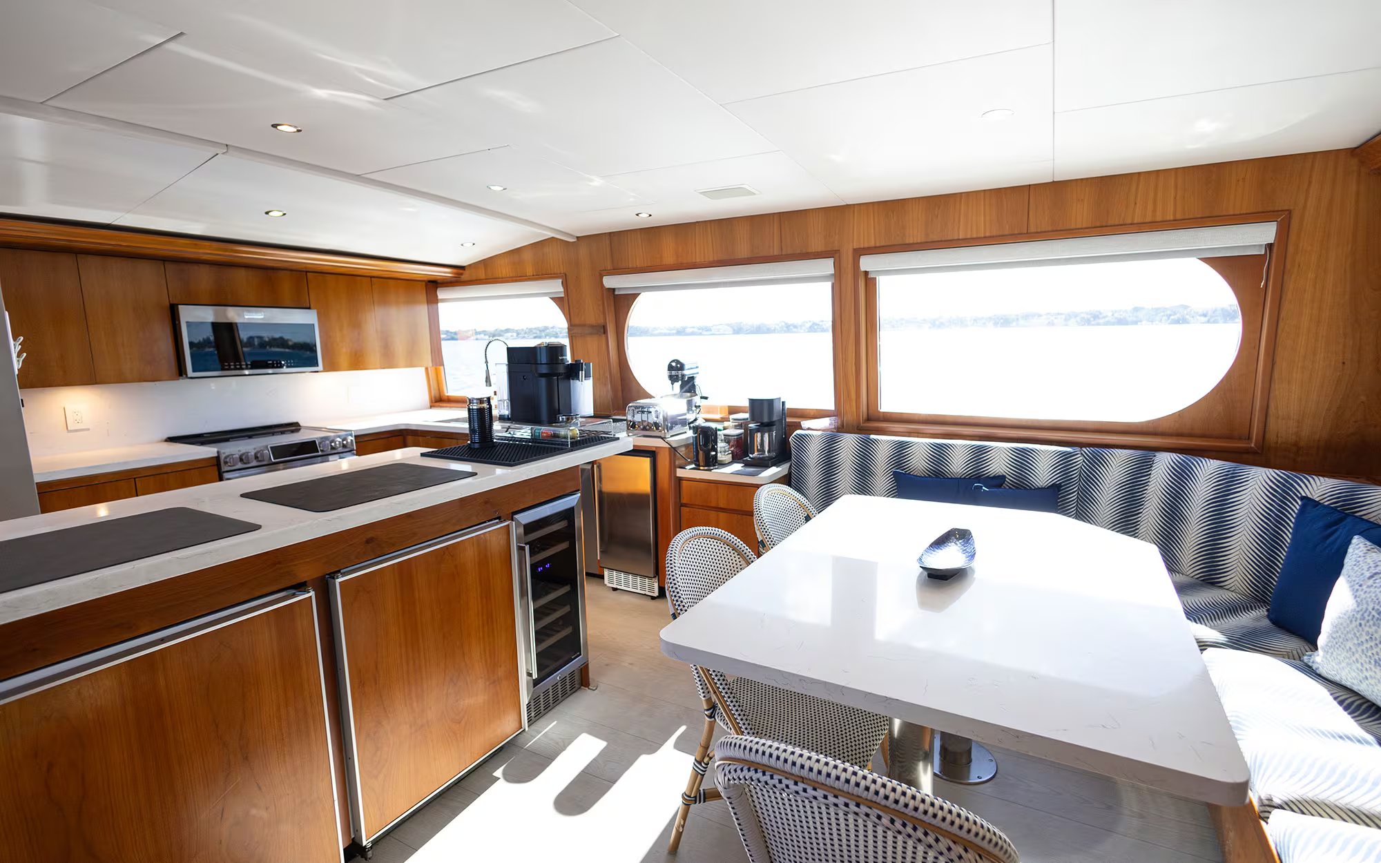 BIRDY yacht detail photo