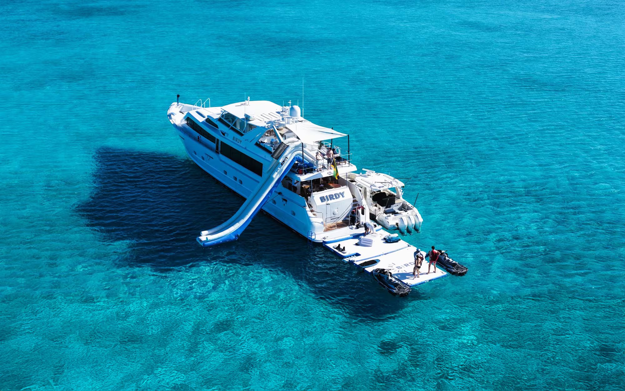 BIRDY yacht exterior profile