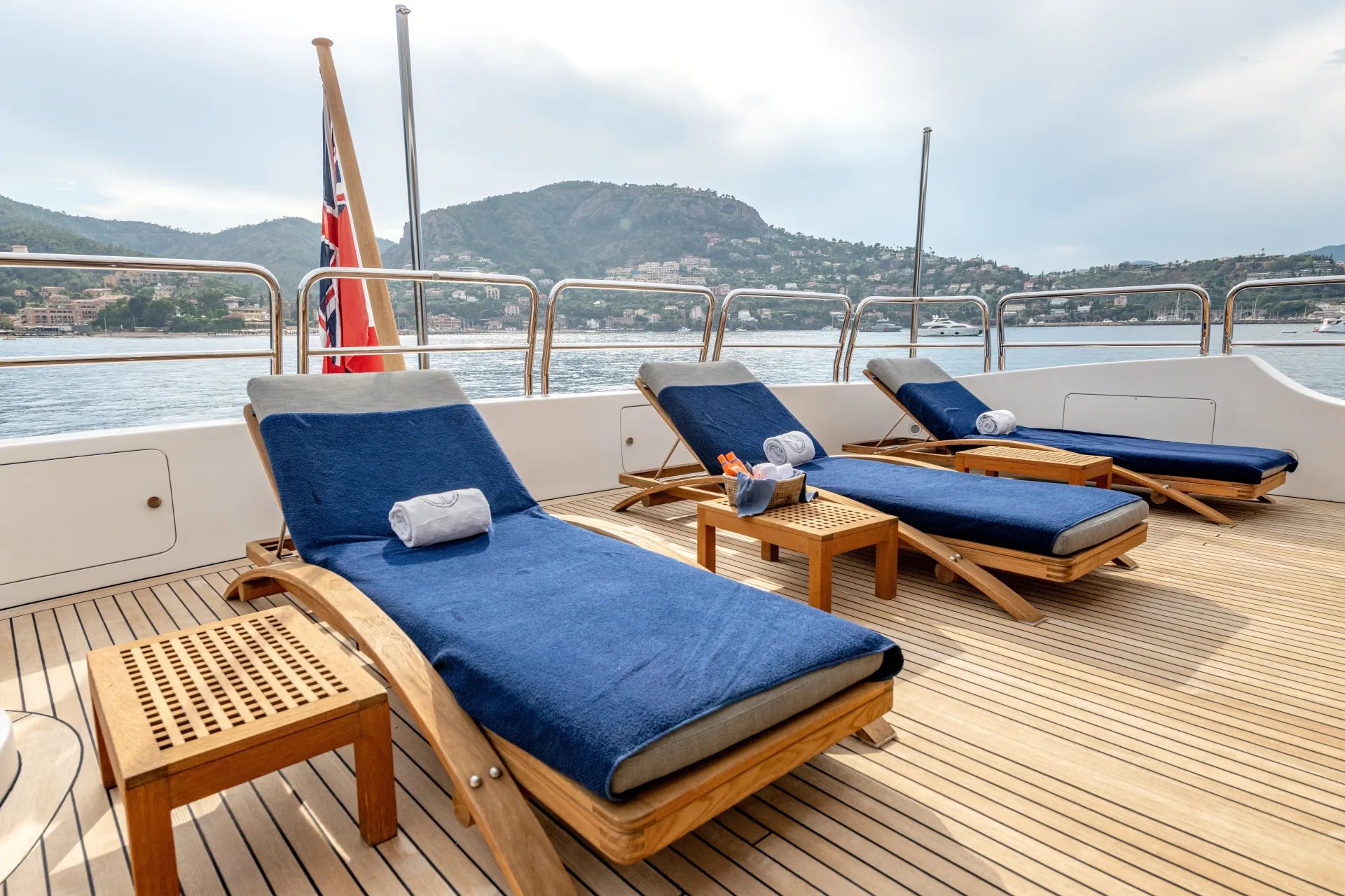 SEA BLUEZ yacht detail photo