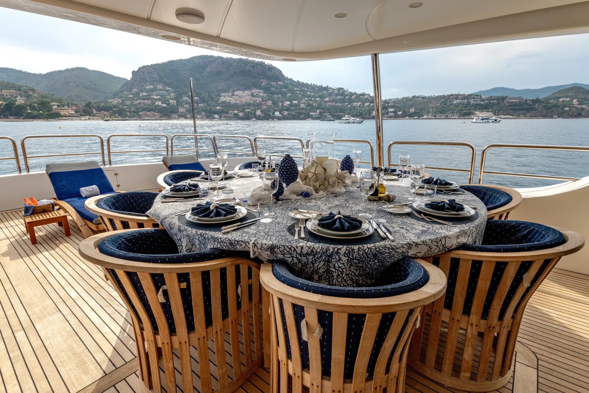 SEA BLUEZ yacht detail photo