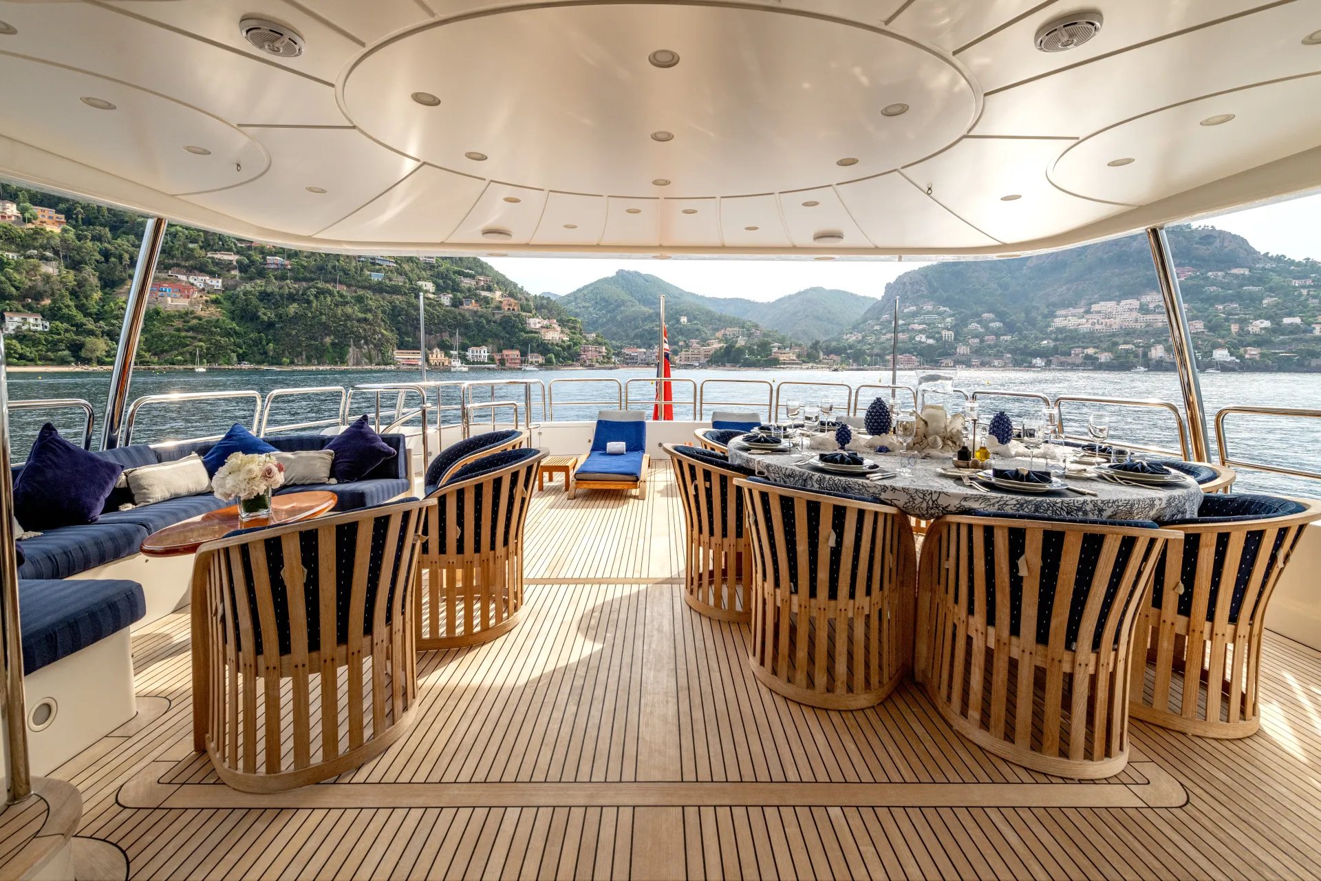 SEA BLUEZ yacht detail photo