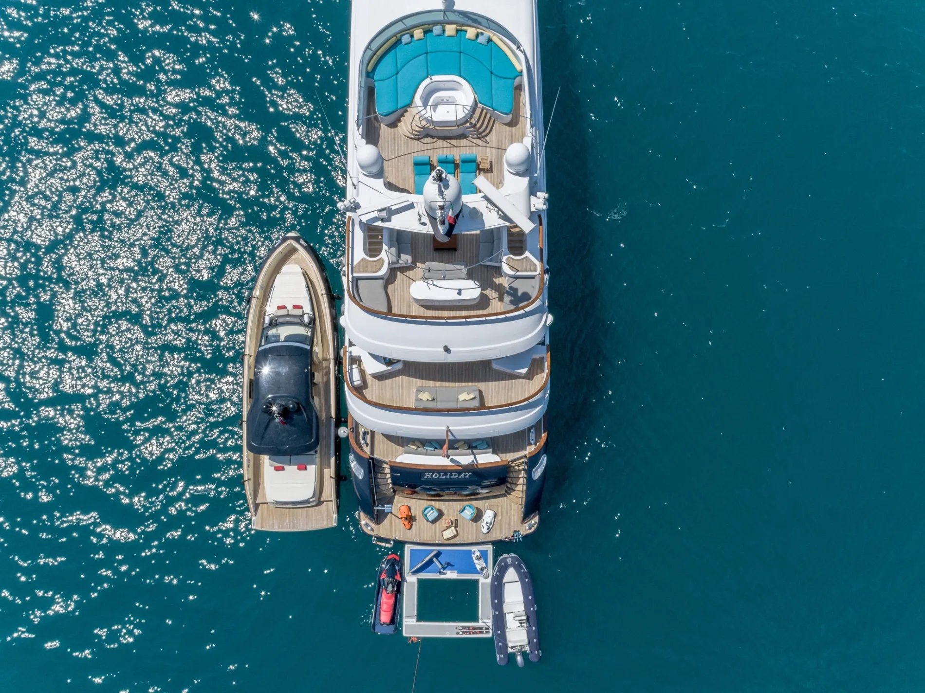 HOLIDAY yacht detail photo