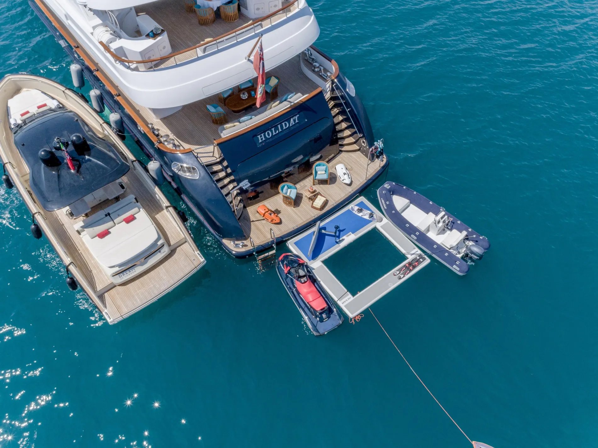 HOLIDAY yacht detail photo