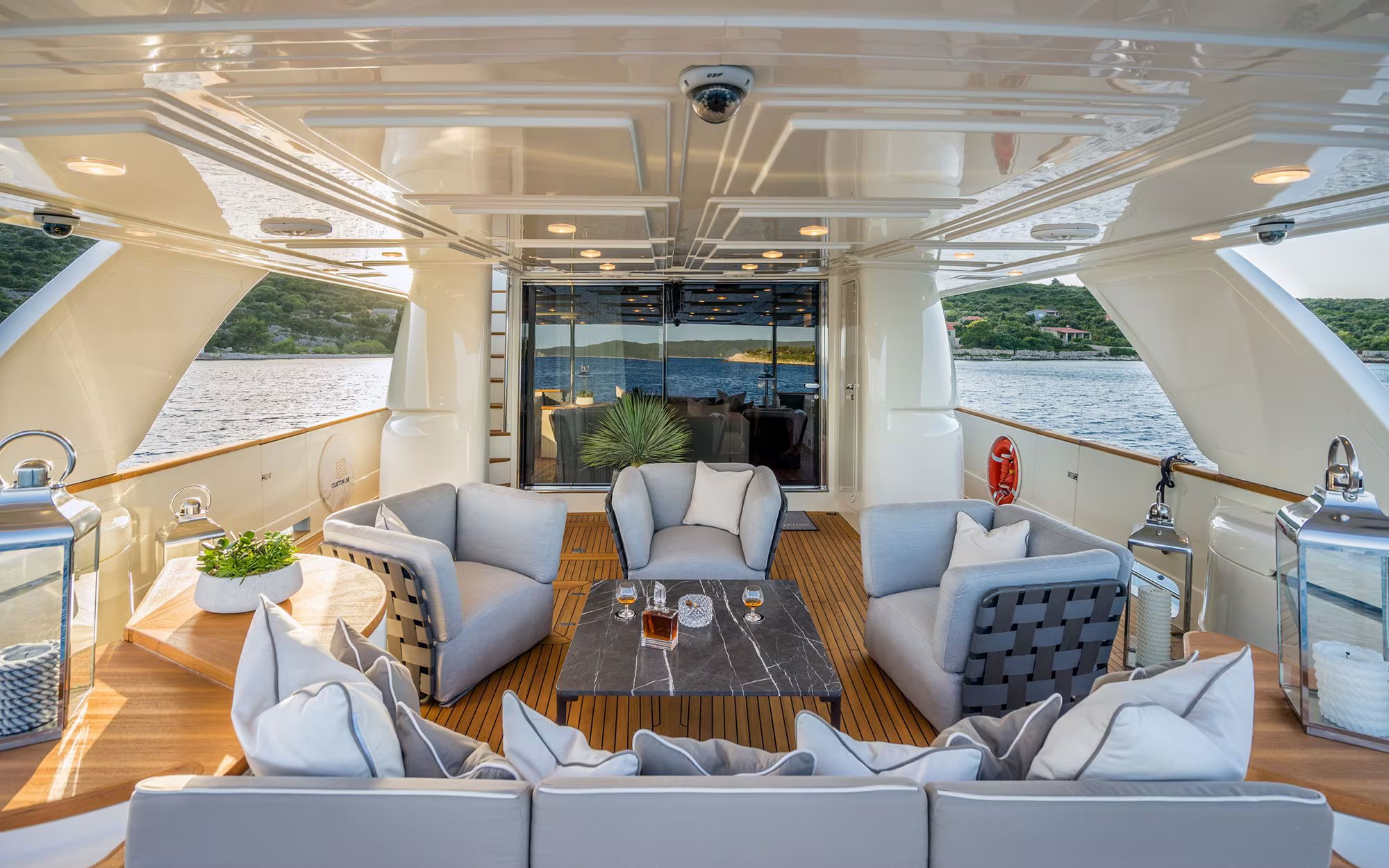 SEVENTH SENSE yacht detail photo