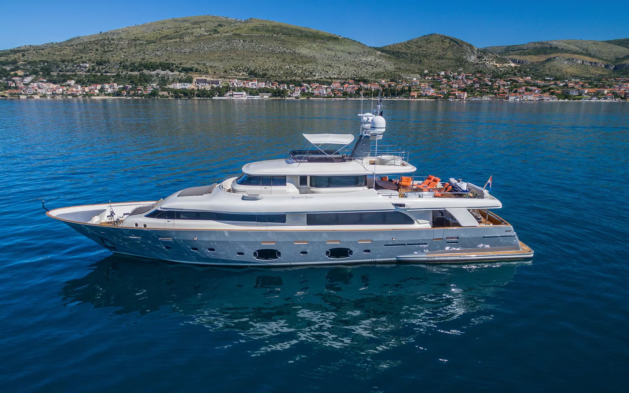 SEVENTH SENSE yacht exterior profile