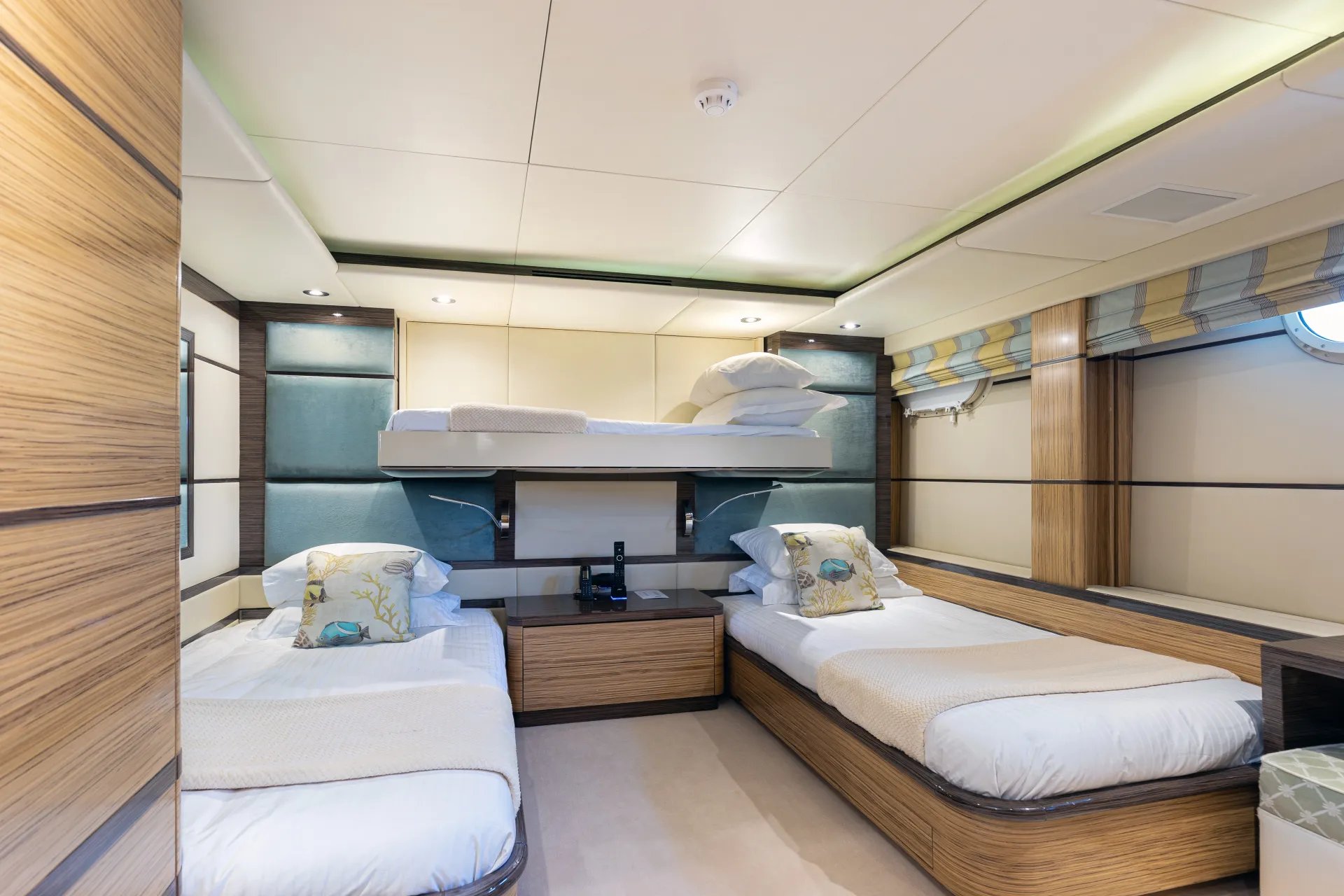 I SEA yacht detail photo
