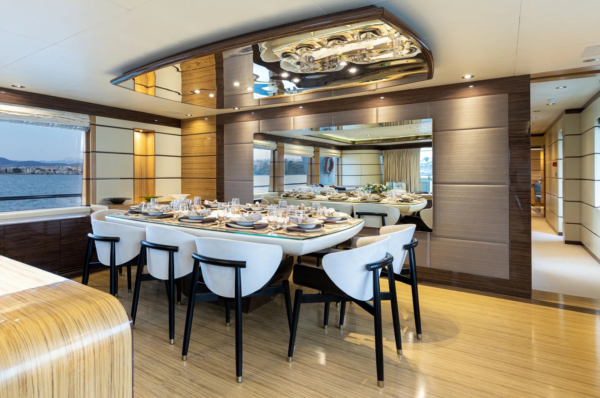 I SEA yacht detail photo