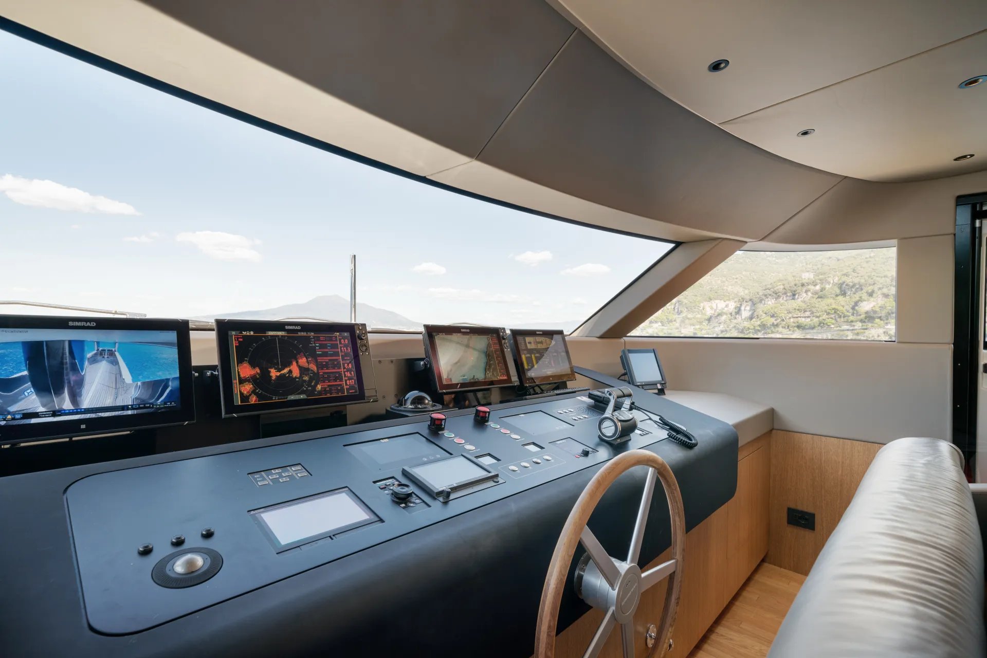 INVICTUS yacht detail photo