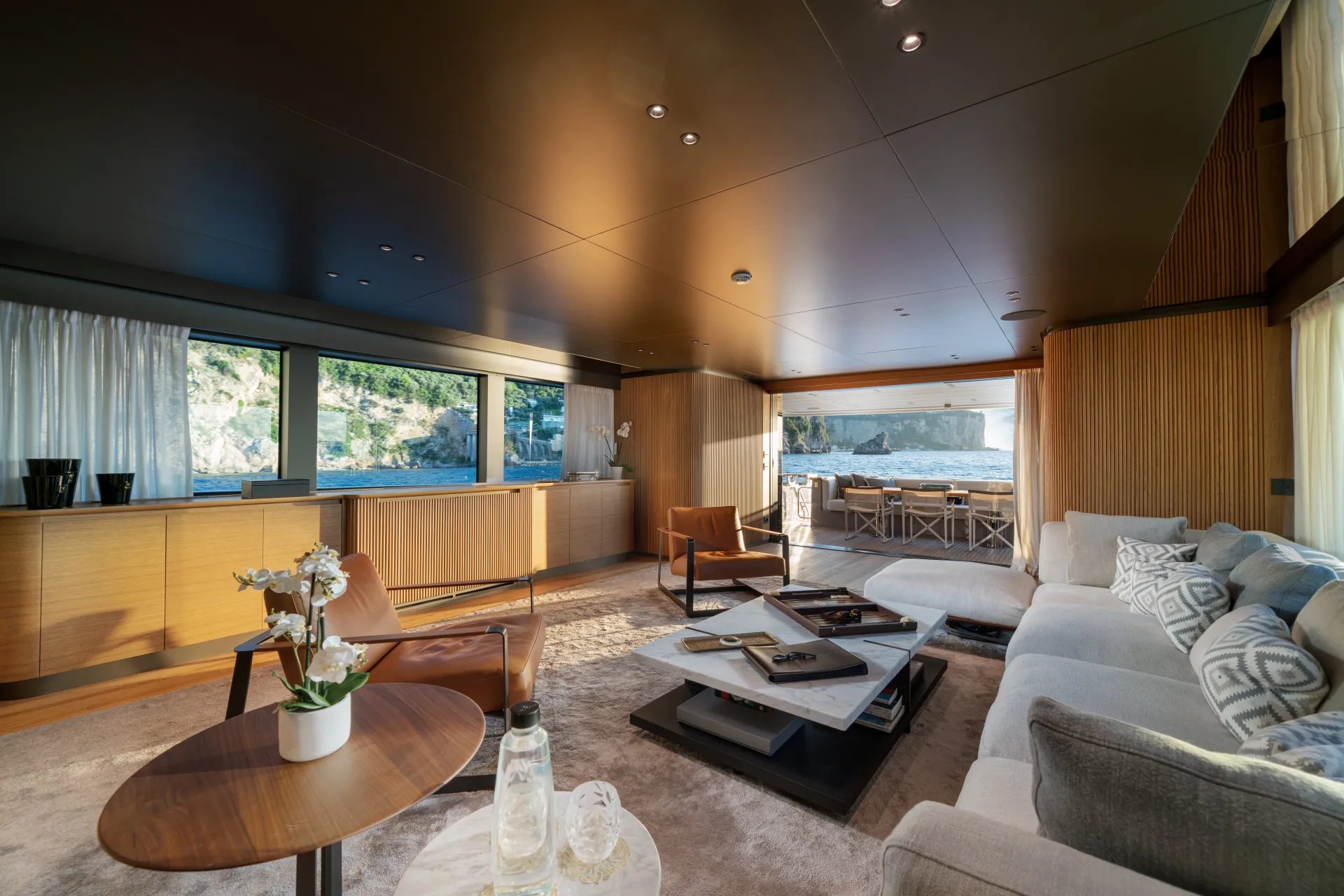 INVICTUS yacht detail photo