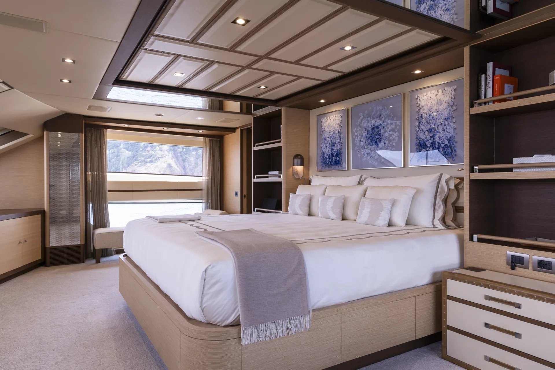 NELA yacht detail photo