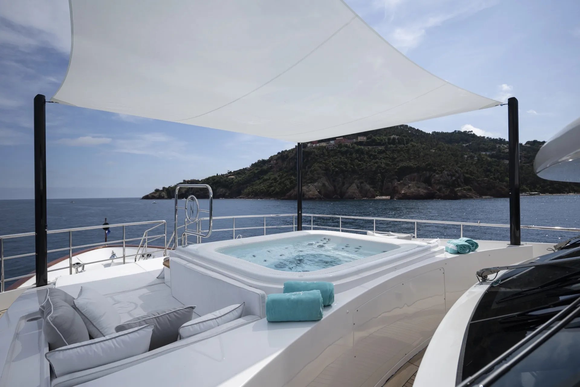 NELA yacht detail photo