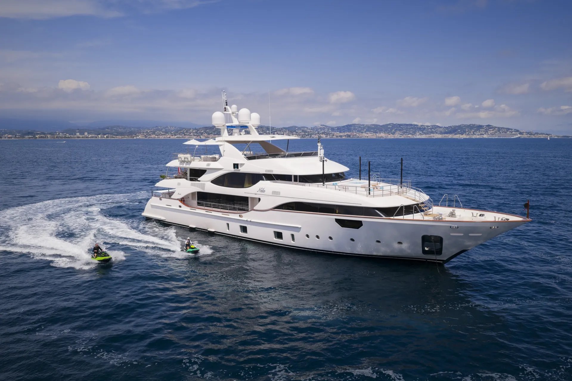 NELA yacht exterior profile