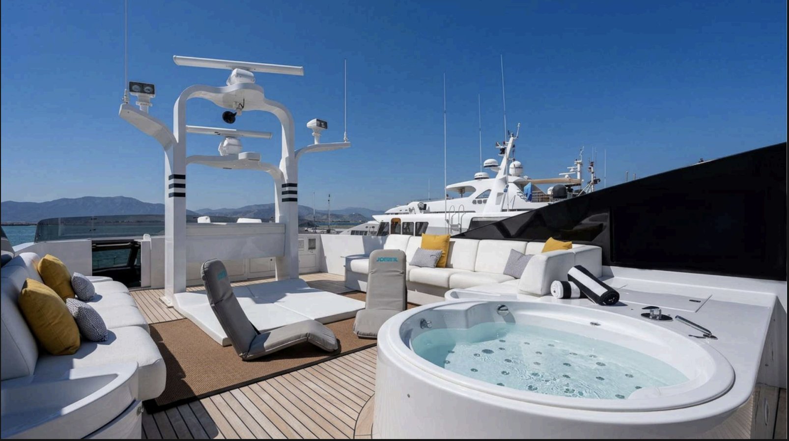 BELLINI yacht detail photo