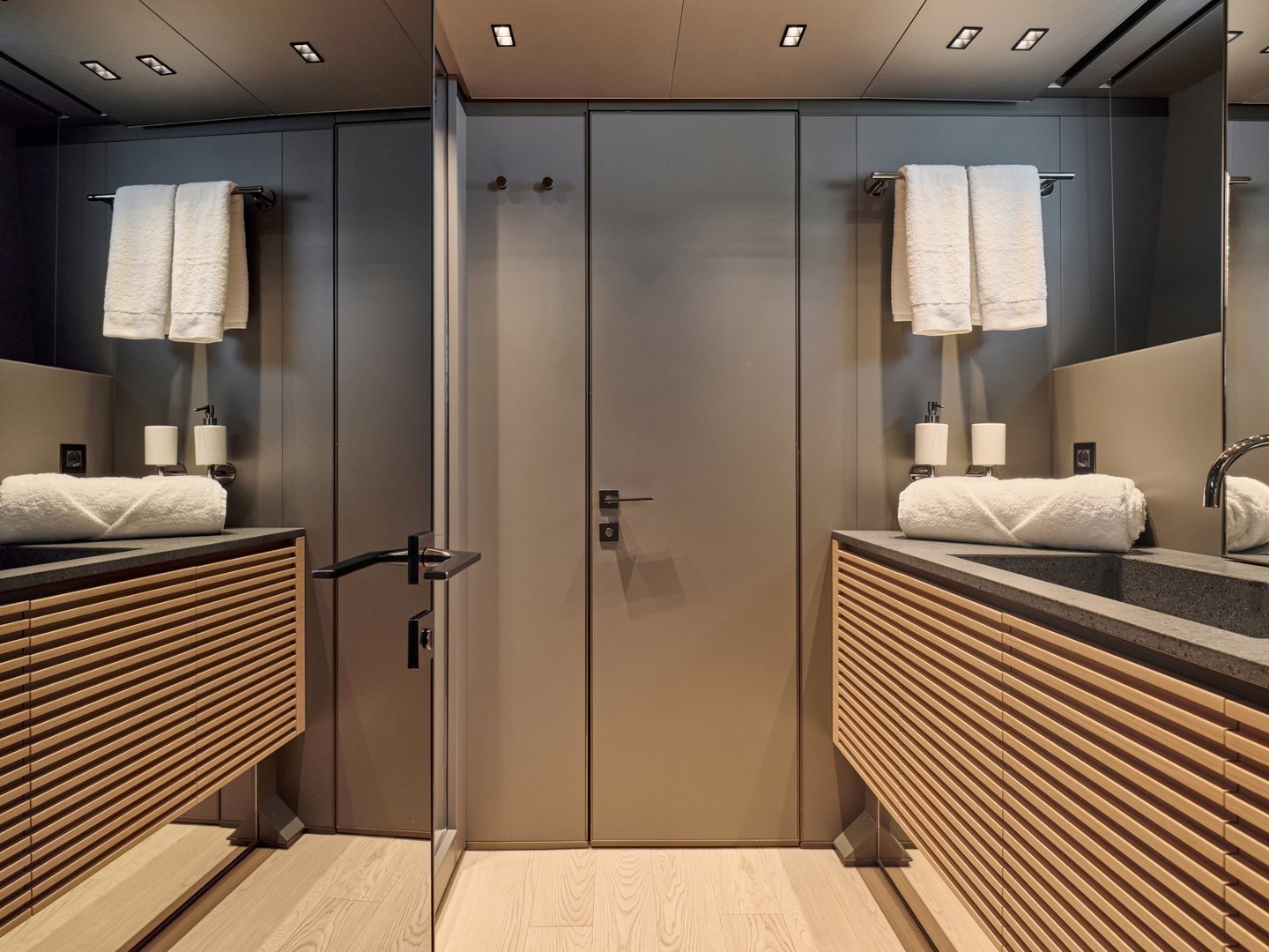 BESTIA yacht detail photo