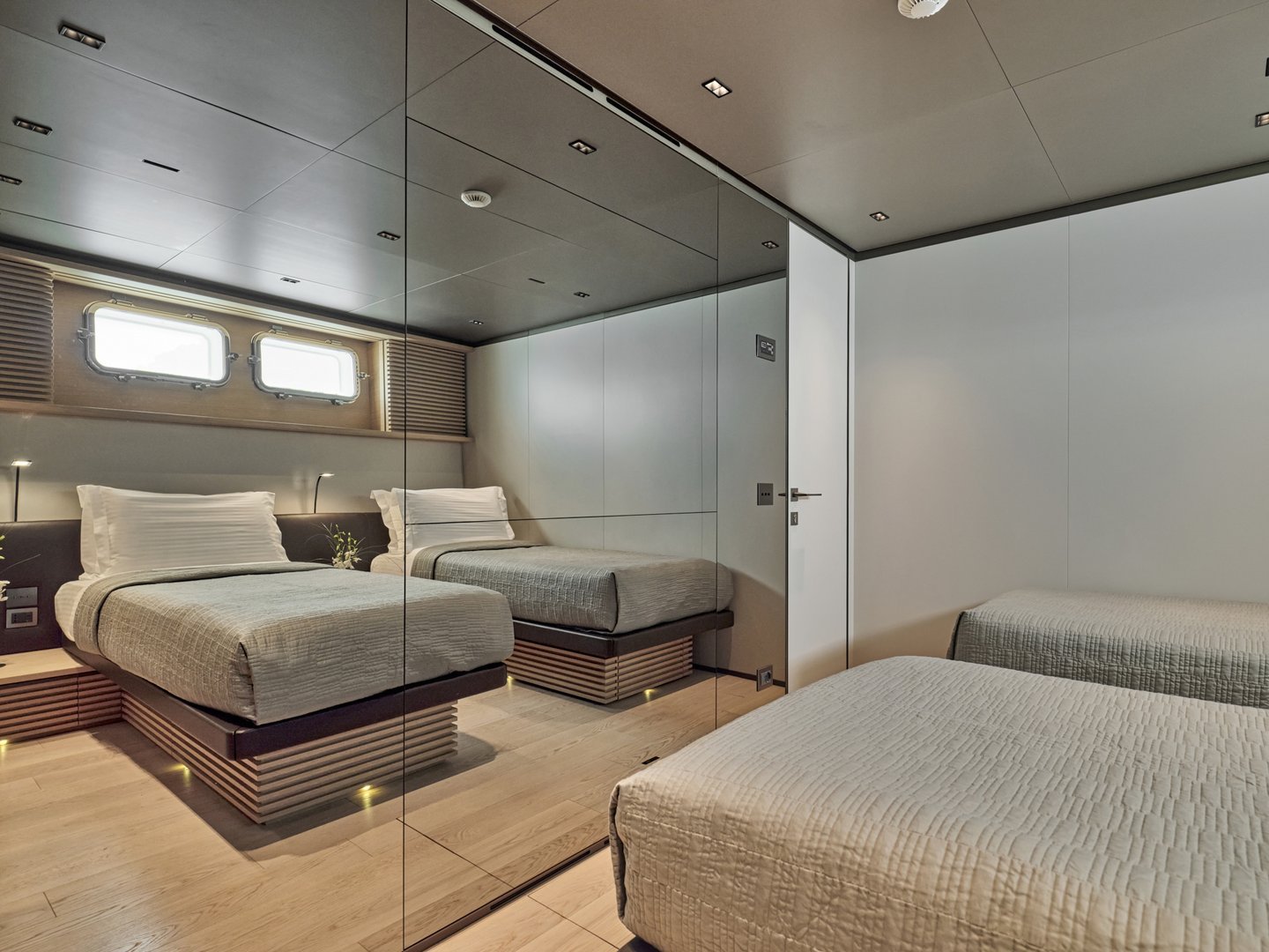 BESTIA yacht detail photo