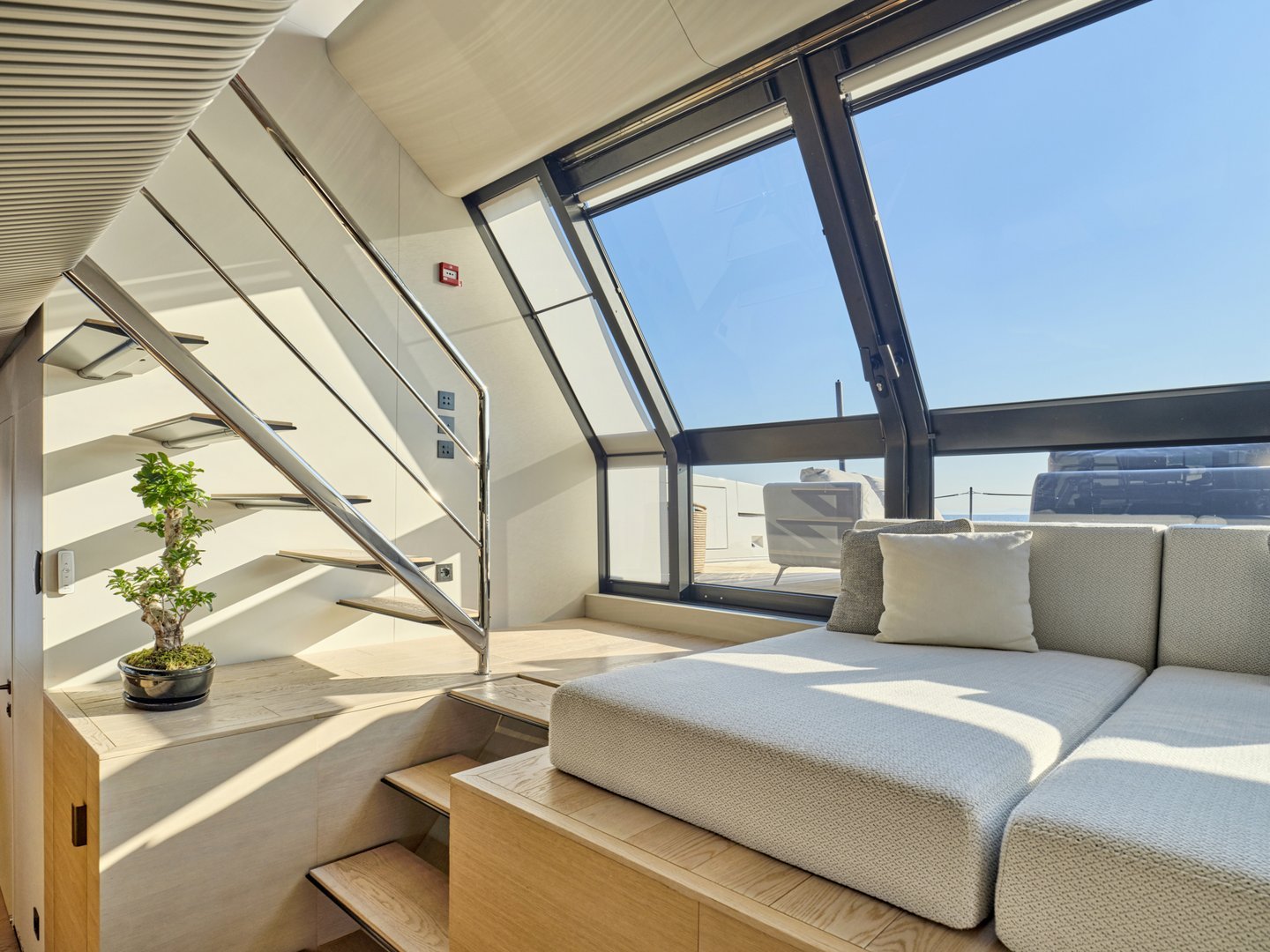 BESTIA yacht detail photo