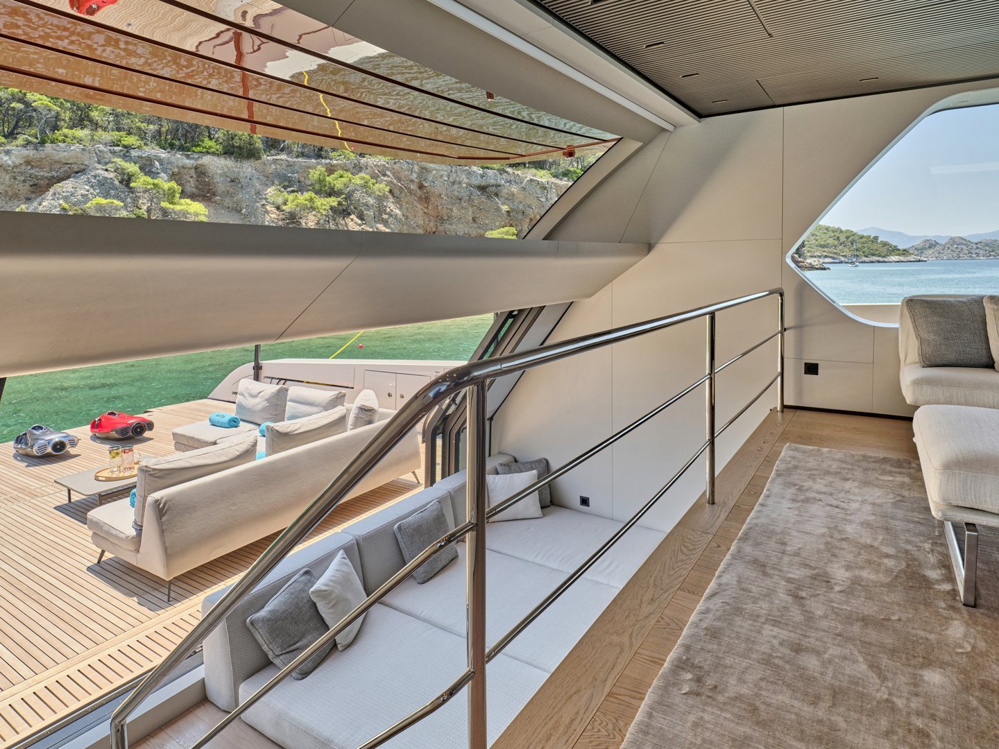BESTIA yacht detail photo