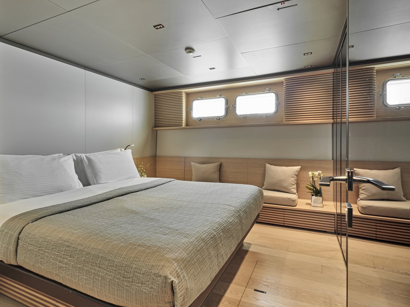 BESTIA yacht detail photo