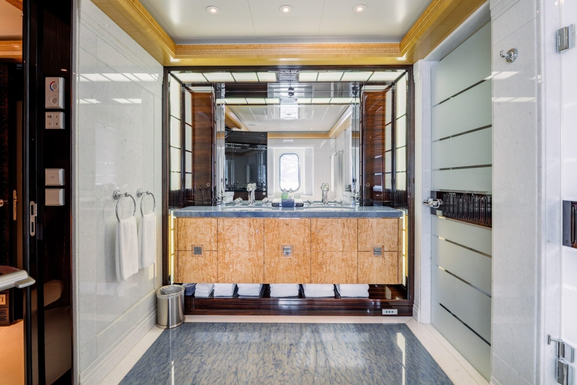 ARIENCE yacht detail photo