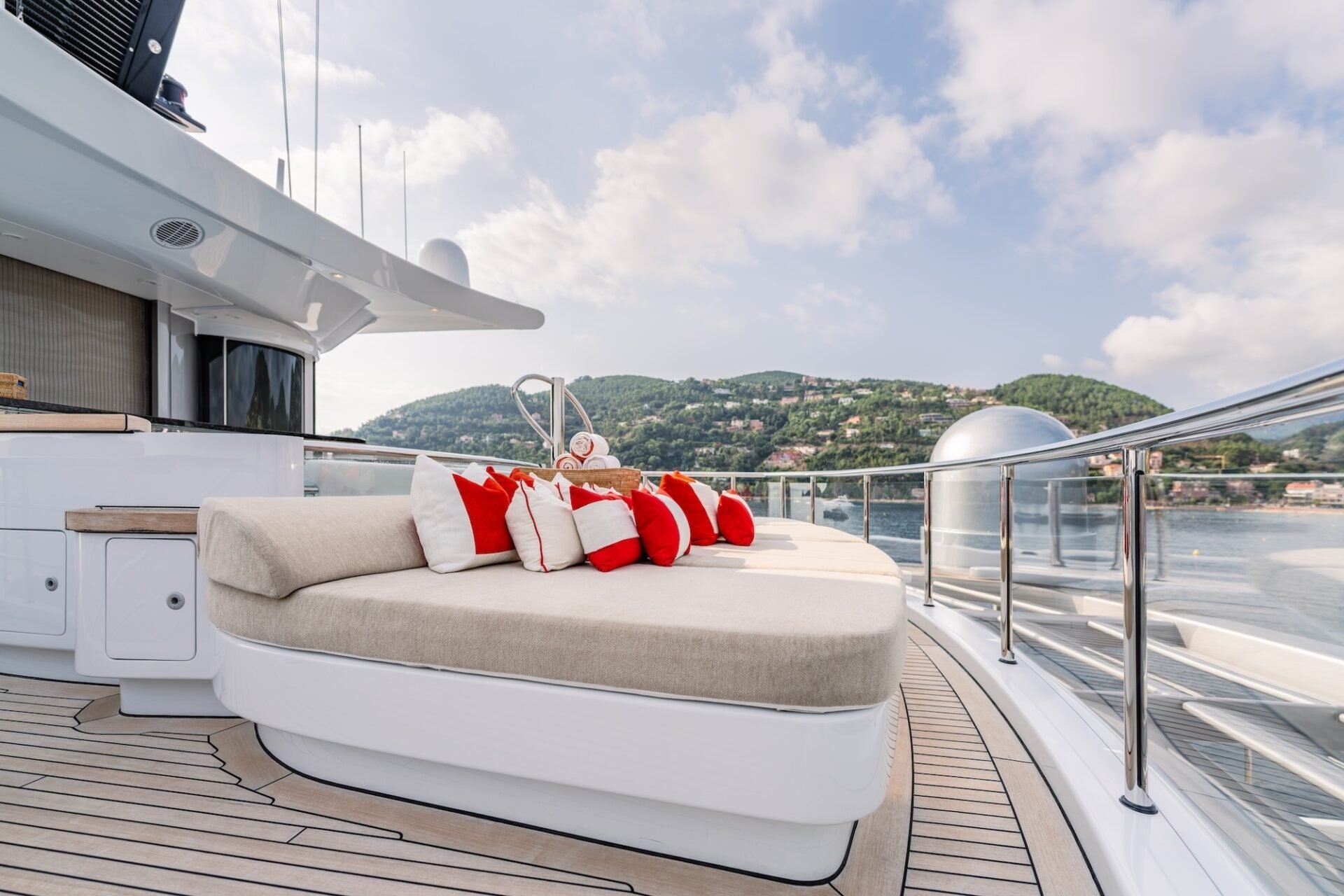 ARIENCE yacht detail photo