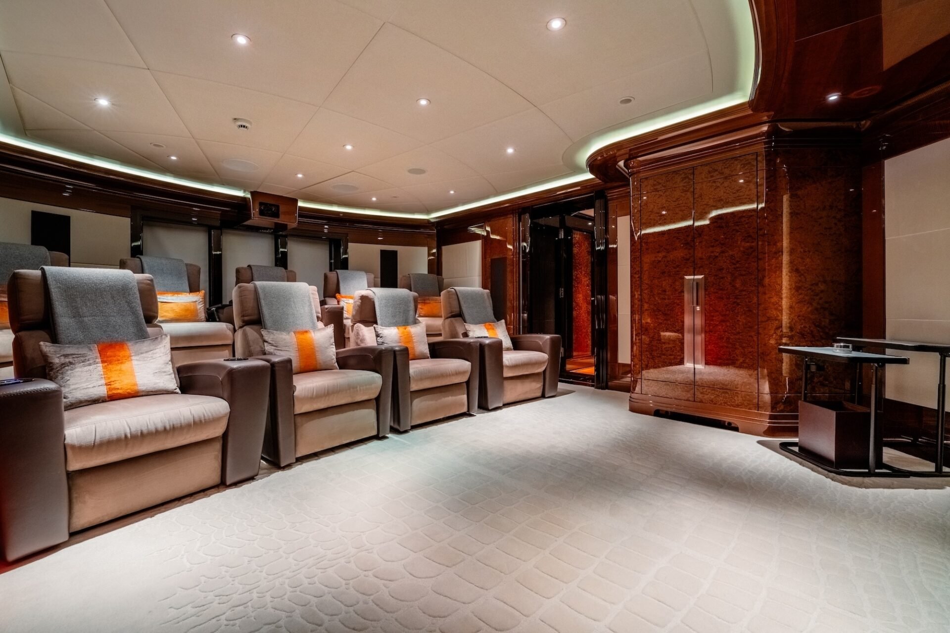 ARIENCE yacht detail photo