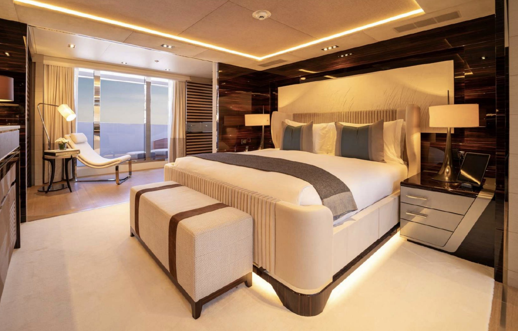 ILLUSION yacht detail photo