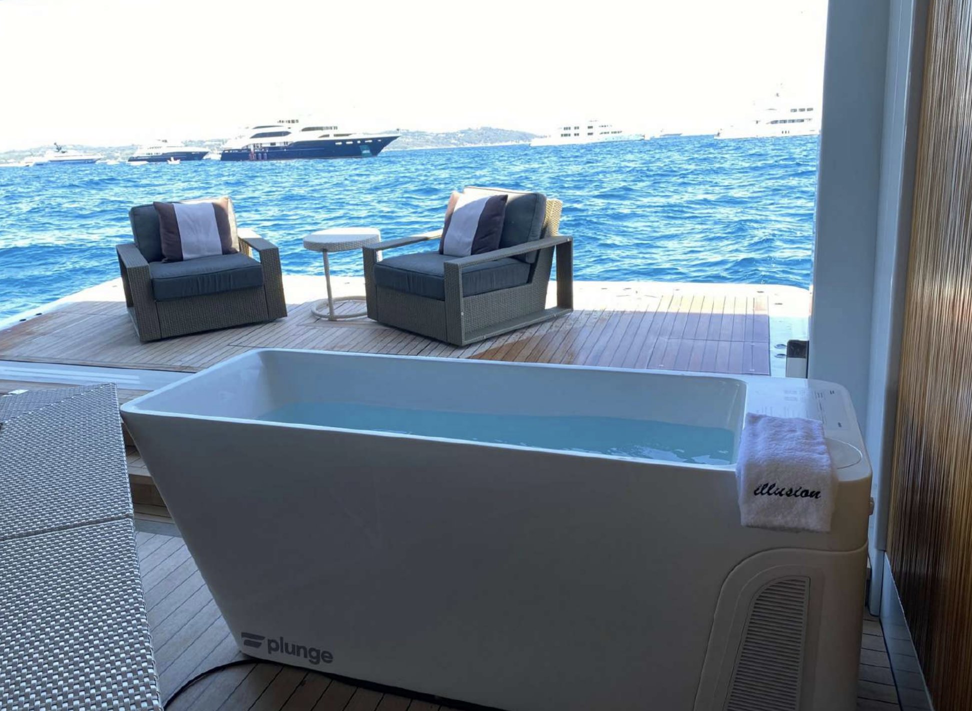 ILLUSION yacht detail photo