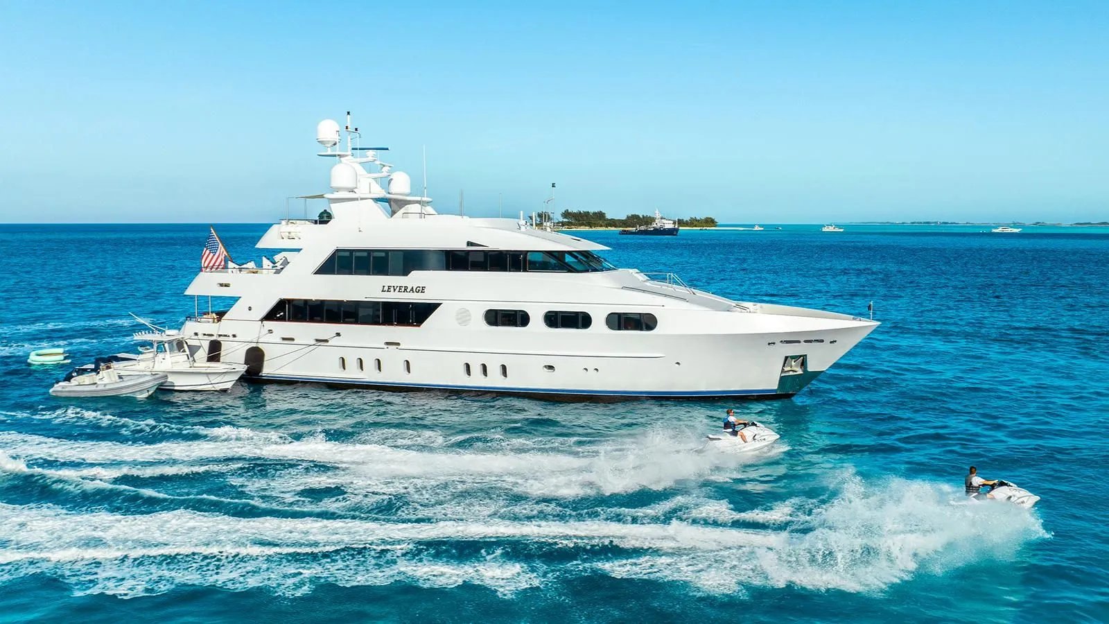 LEVERAGE yacht detail photo