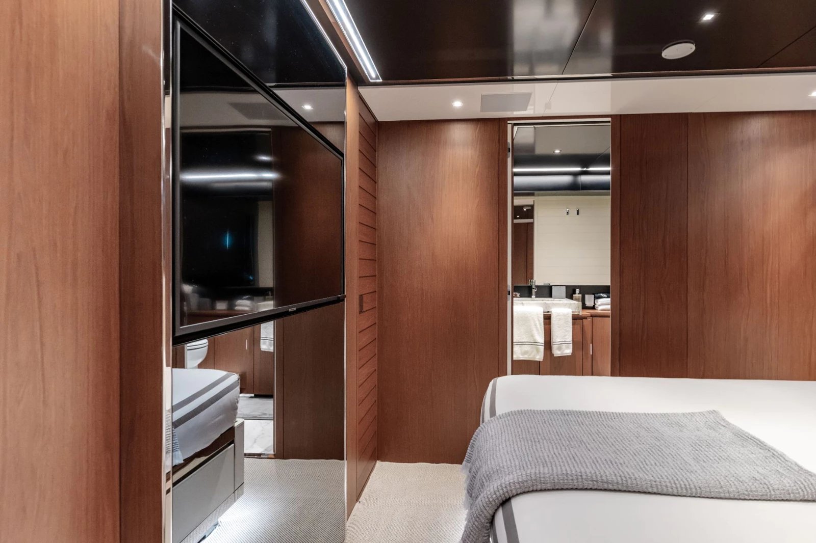 BEYOND BEYOND yacht detail photo