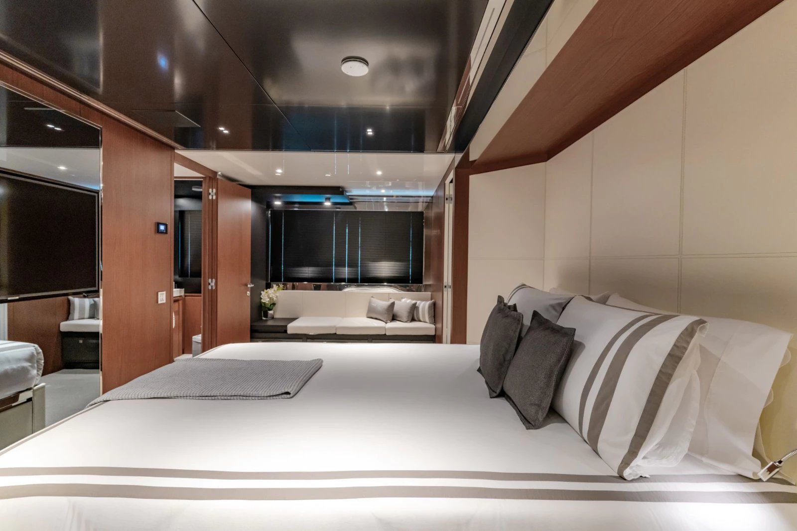 BEYOND BEYOND yacht detail photo