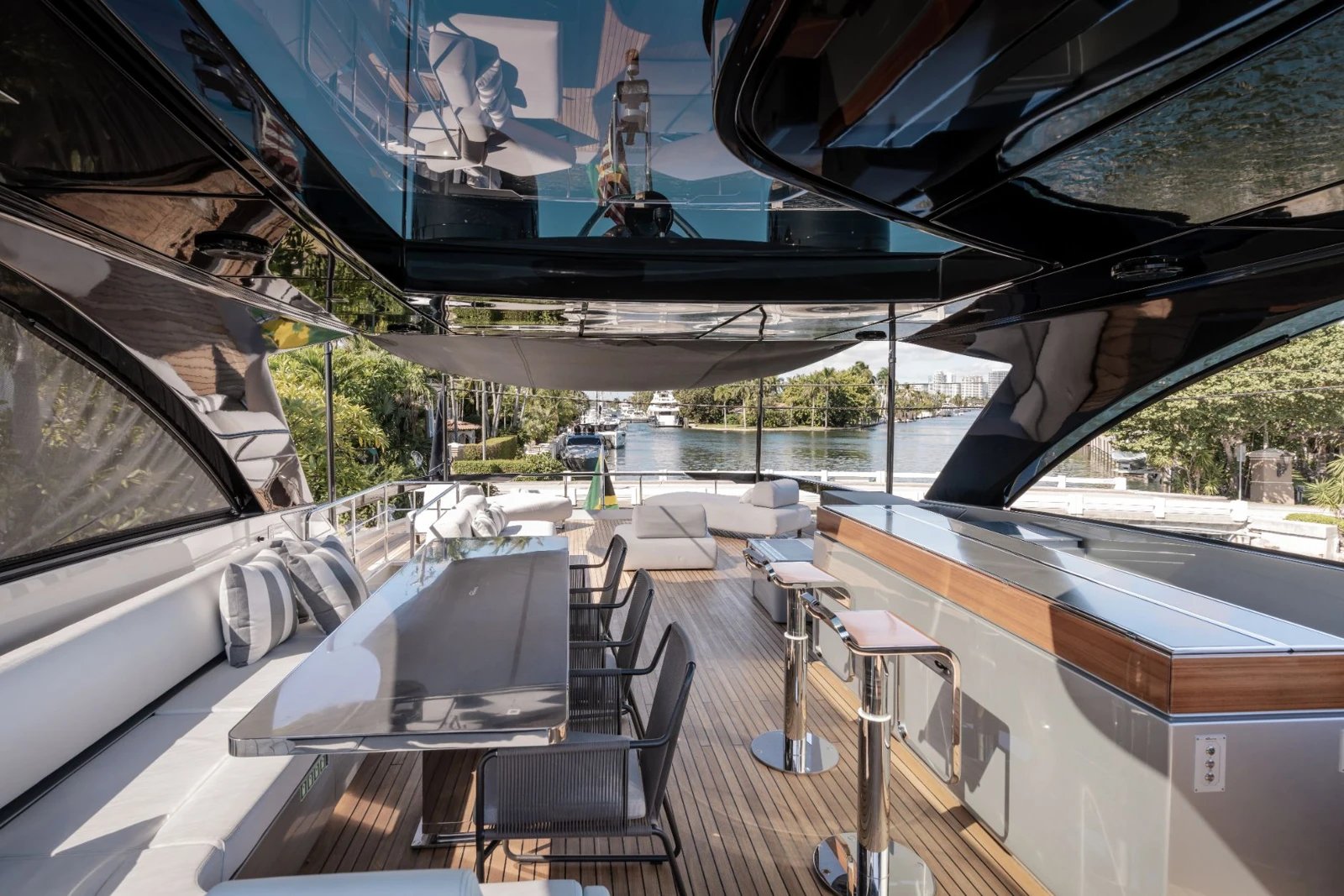 BEYOND BEYOND yacht detail photo