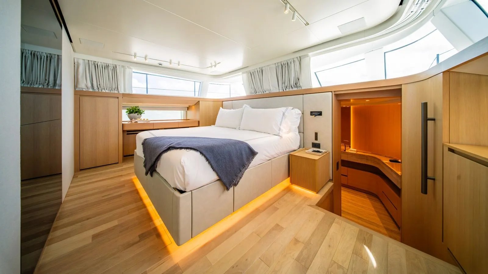 LAILA yacht detail photo