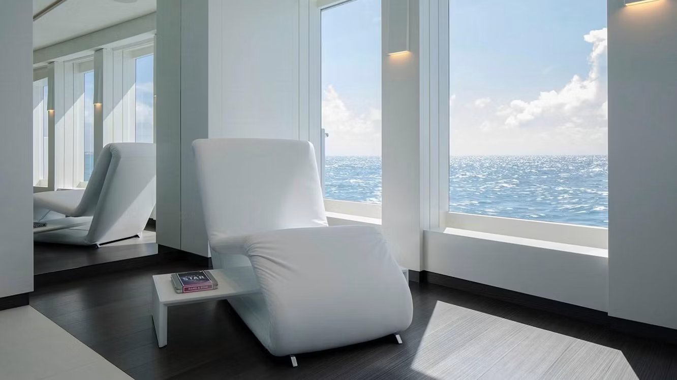 HOME yacht detail photo