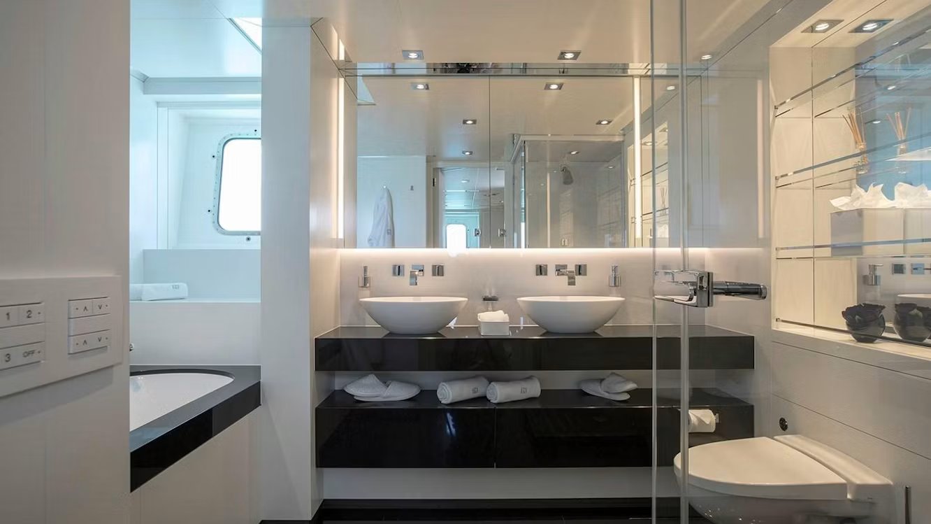 HOME yacht detail photo