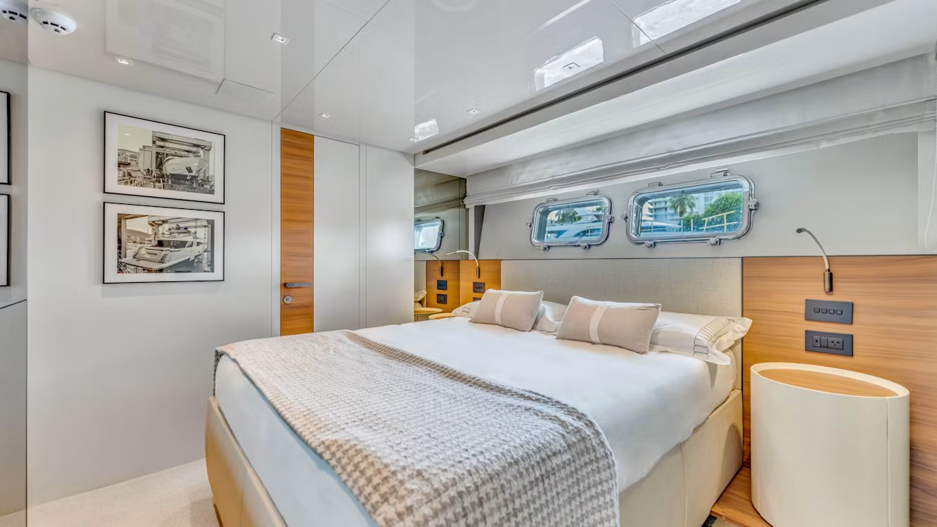 NOTYNOG yacht detail photo