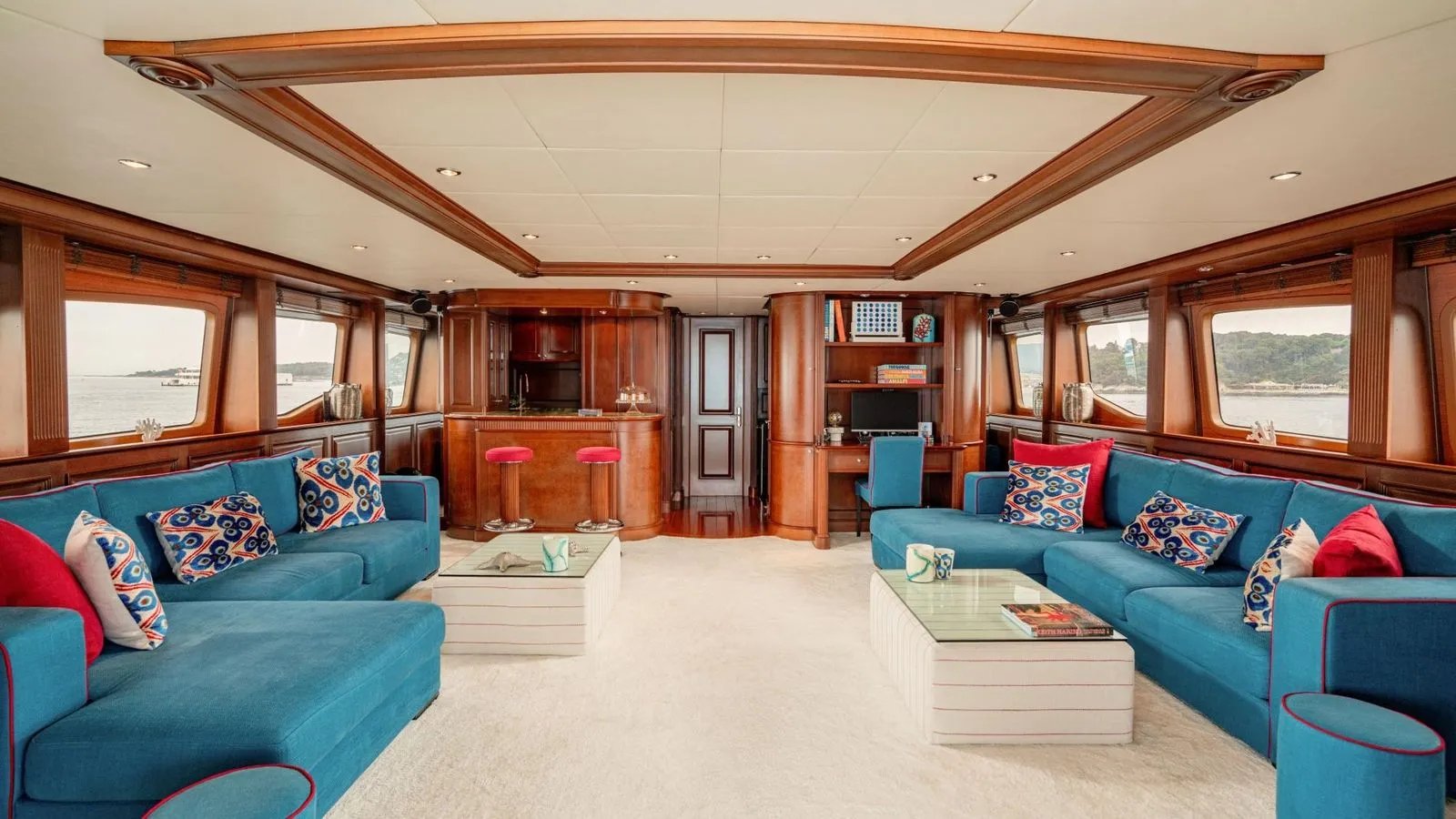 BANG! yacht detail photo
