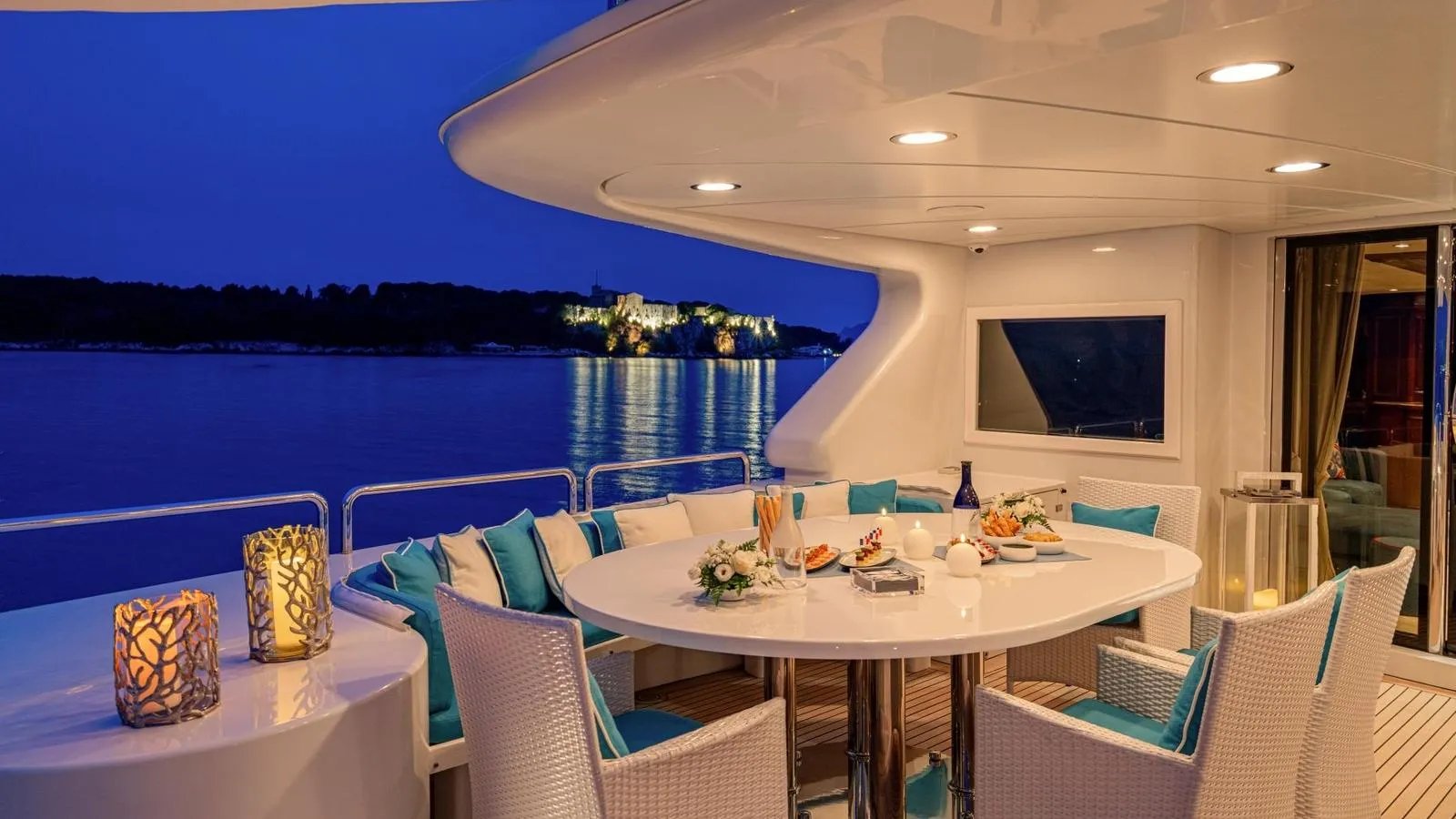 BANG! yacht detail photo