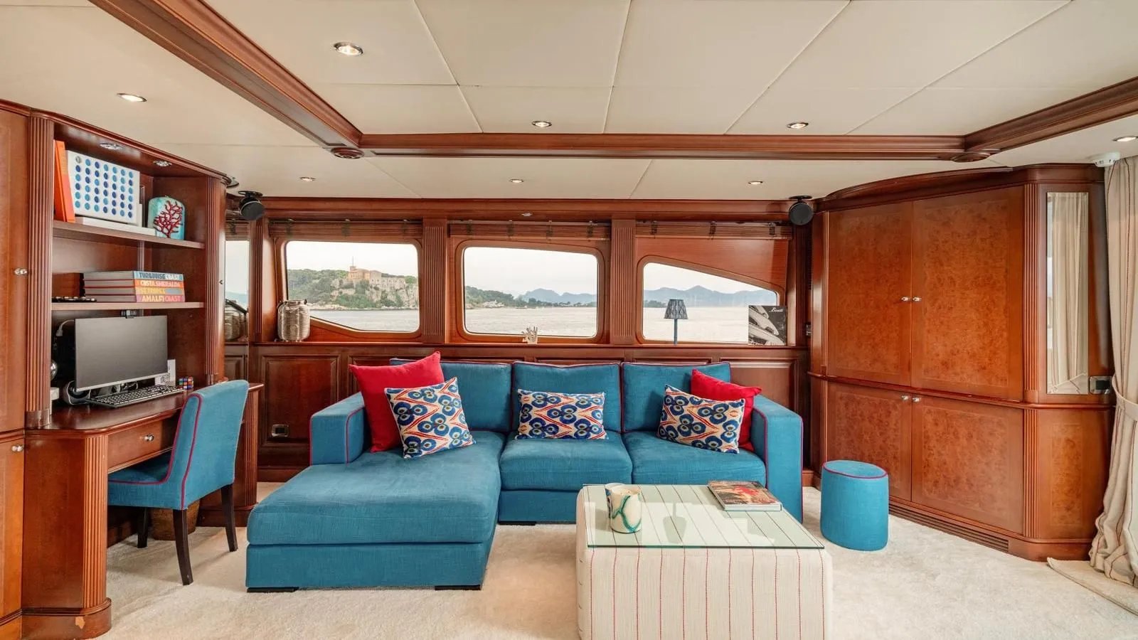 BANG! yacht detail photo