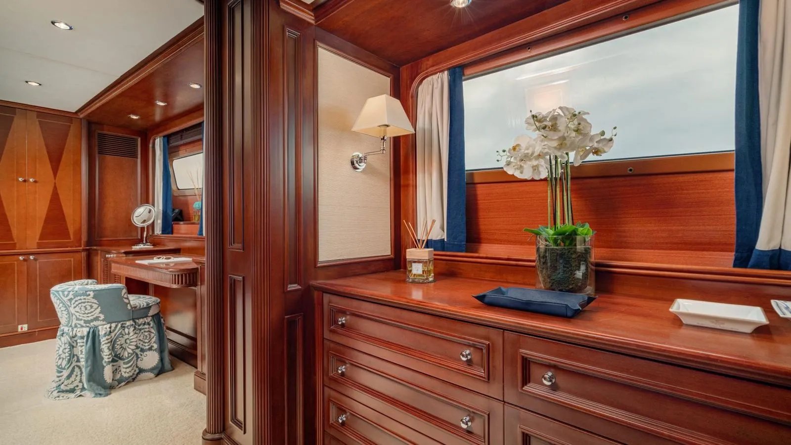 BANG! yacht detail photo