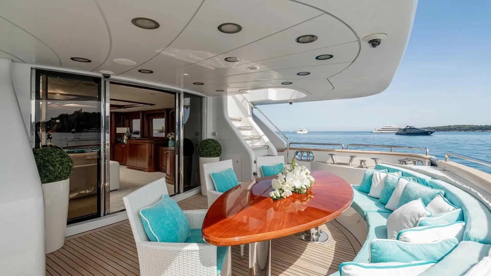 BANG! yacht detail photo