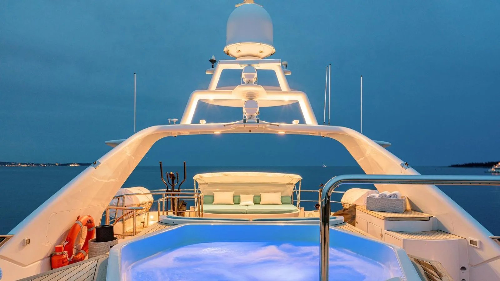 BANG! yacht detail photo