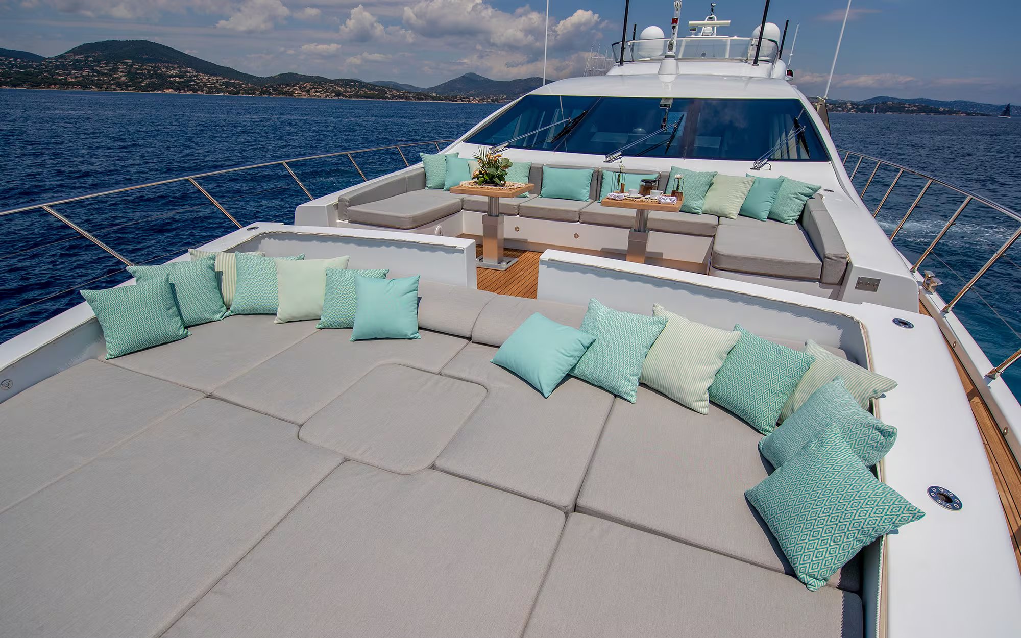 IARY yacht detail photo