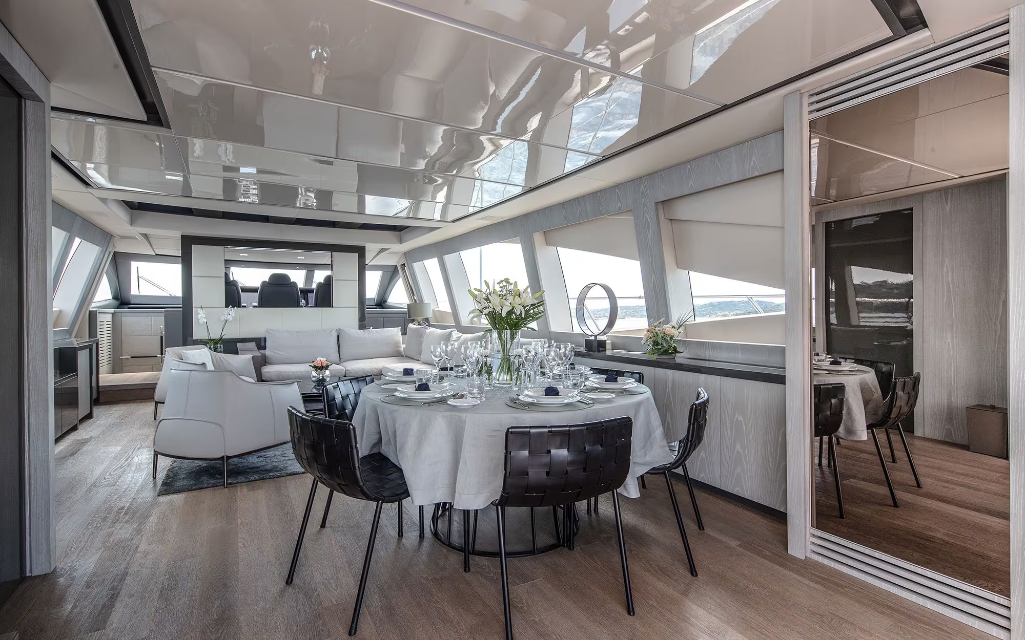 IARY yacht detail photo