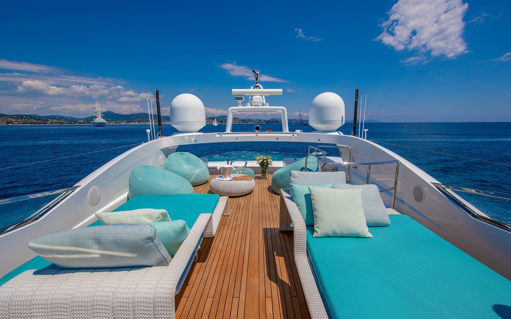 IARY yacht detail photo