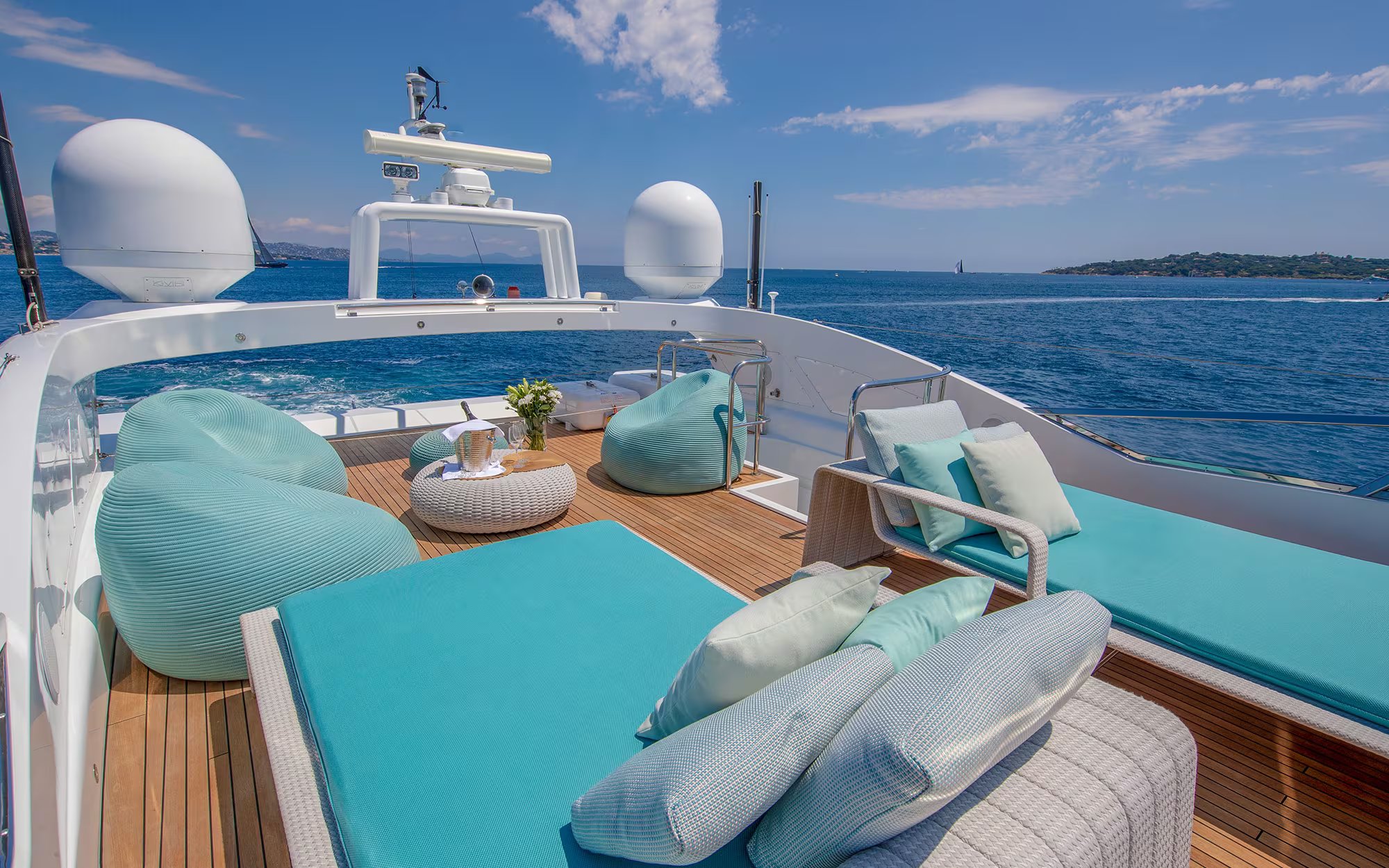IARY yacht detail photo