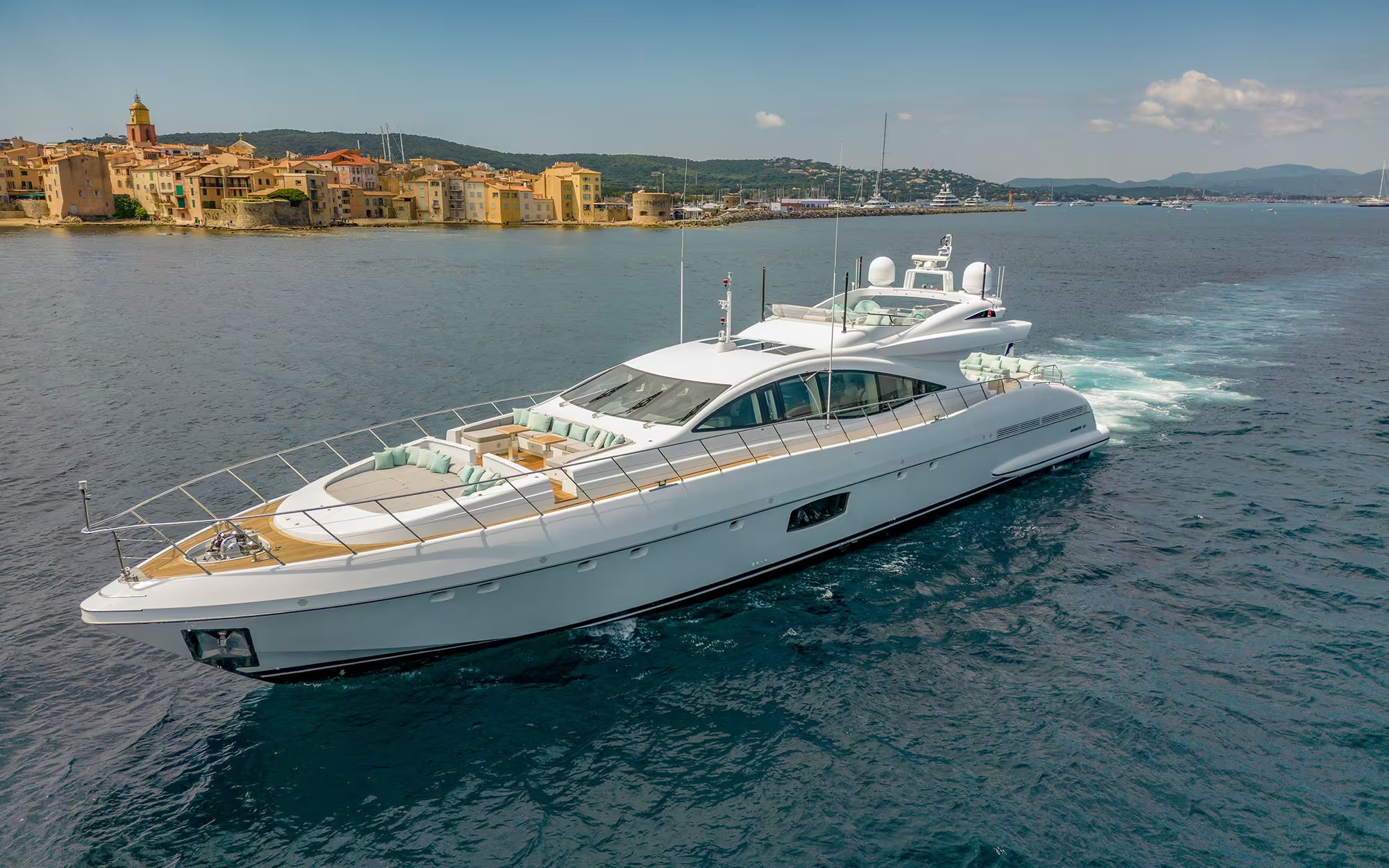 IARY yacht exterior profile