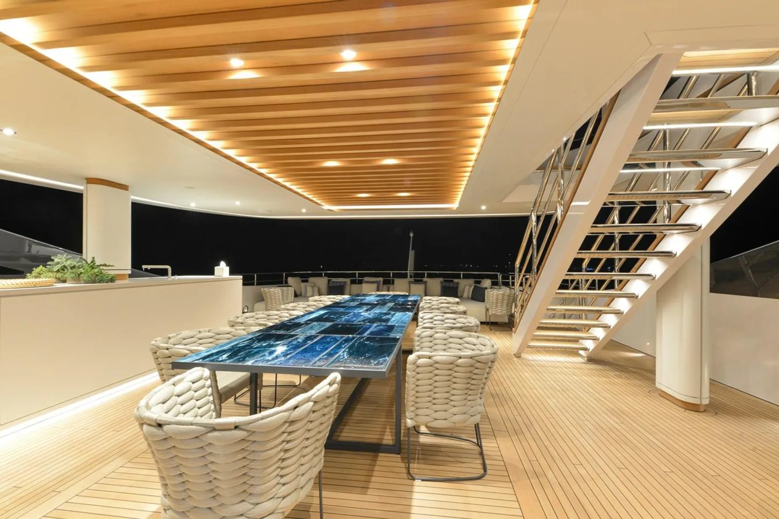 LUMIERE yacht detail photo