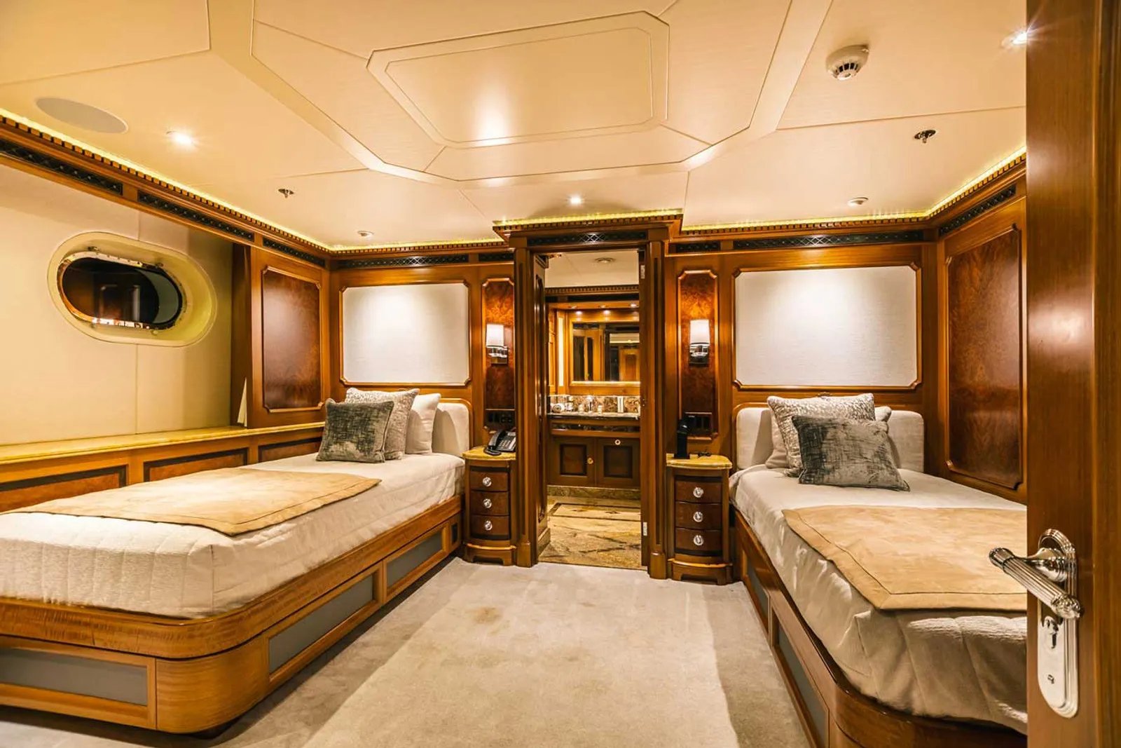 ACTA yacht detail photo