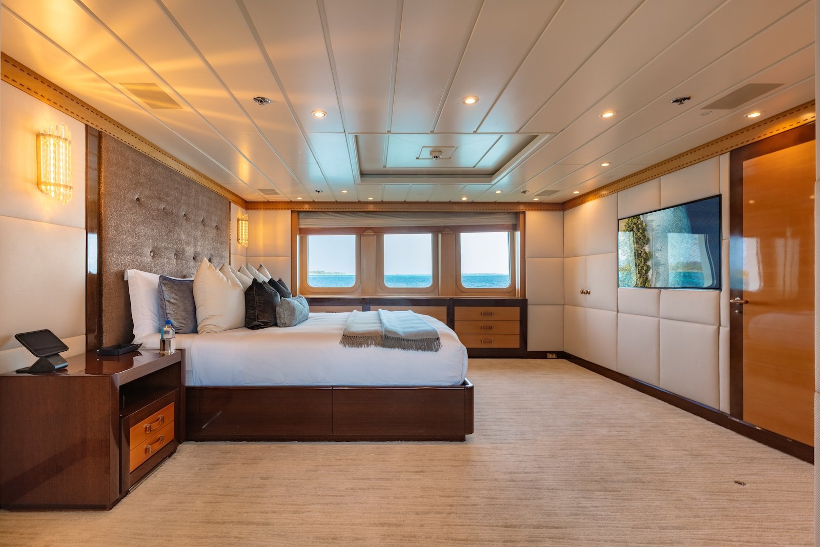 NITA K II yacht detail photo